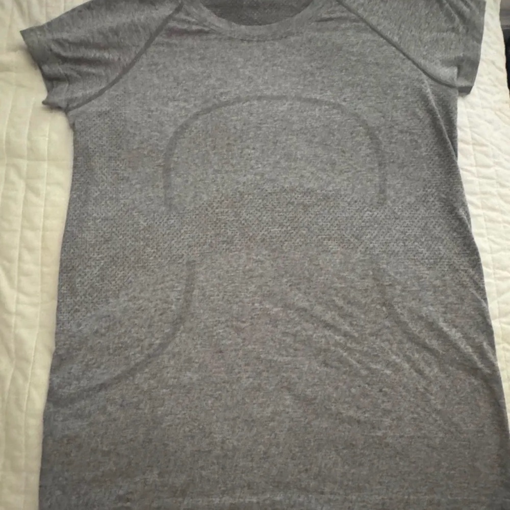 lululemon athletica Gray Swiftly Tech